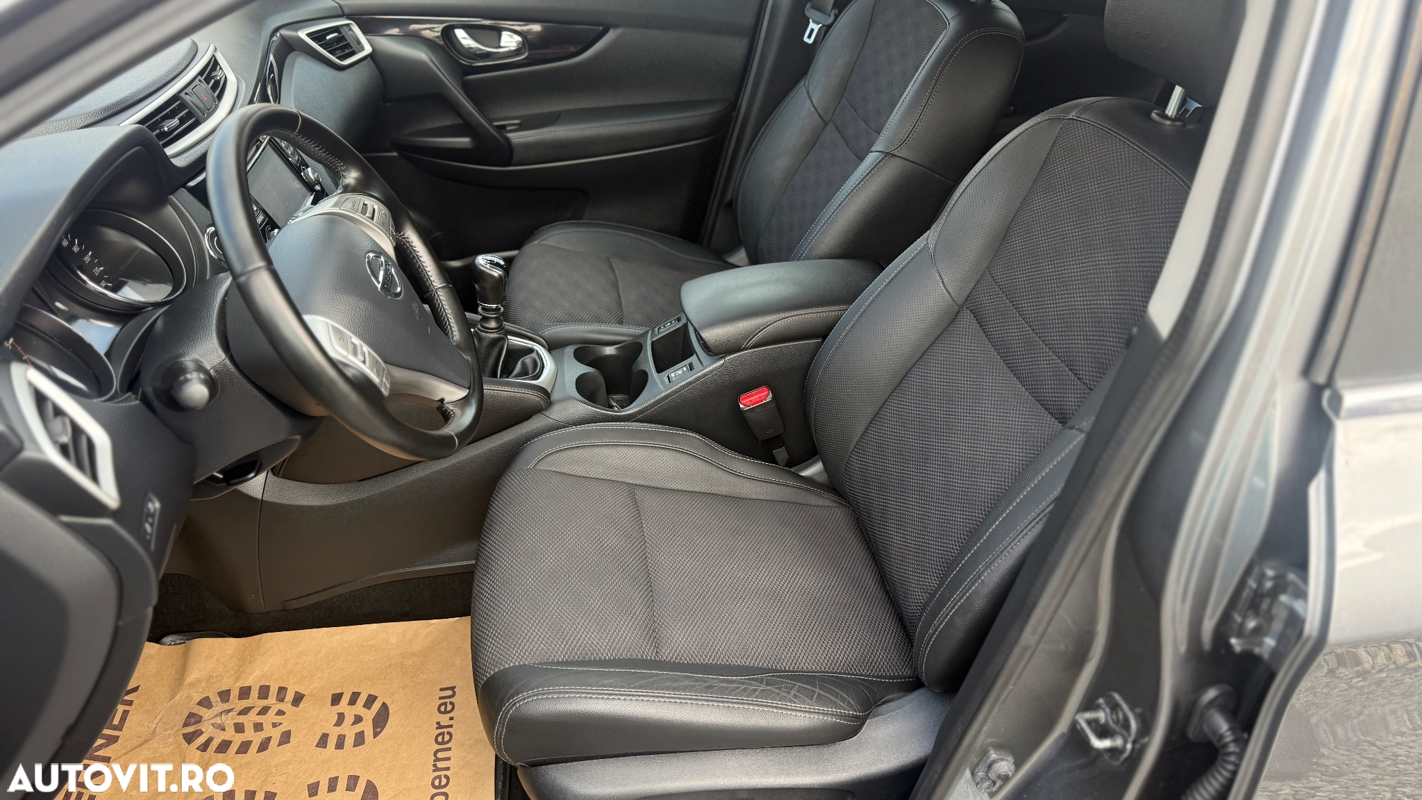 Nissan Qashqai 1.5 DCI TEKNA - 11