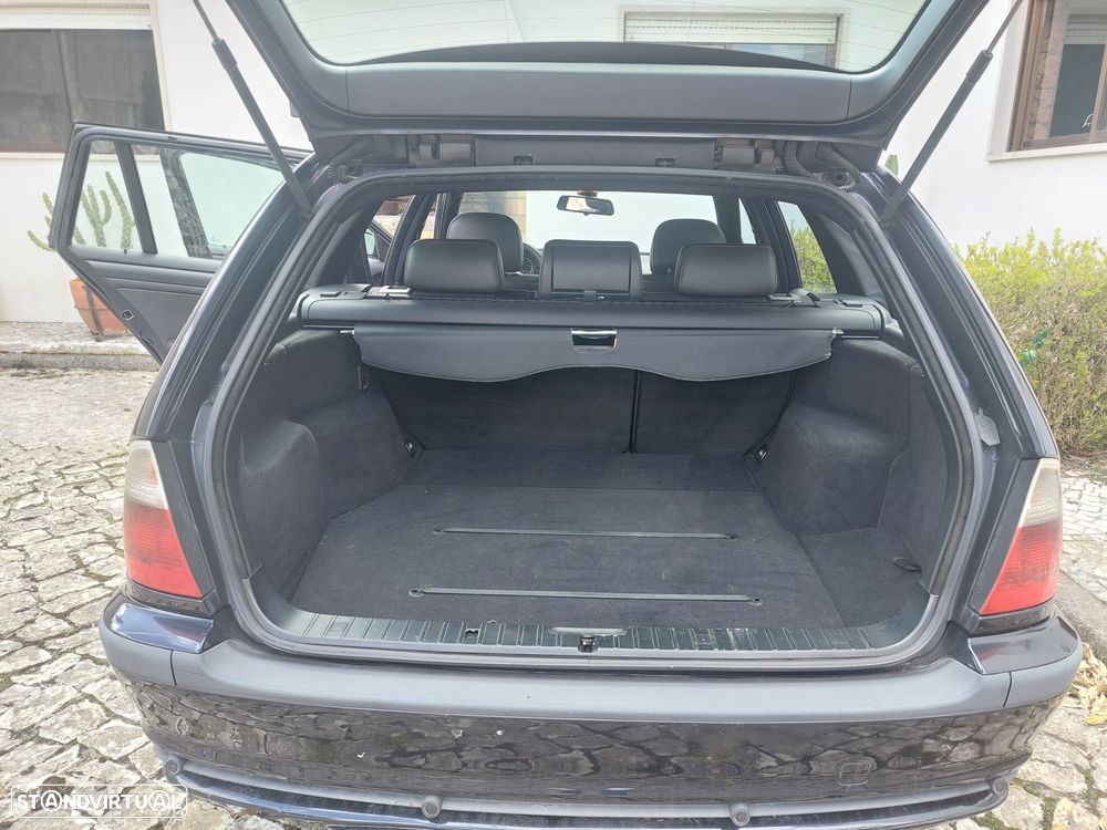 BMW 320 dA Navigator - 35