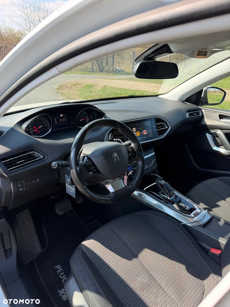 Peugeot 308 1.5 BlueHDi Active S&S EAT8 - 6