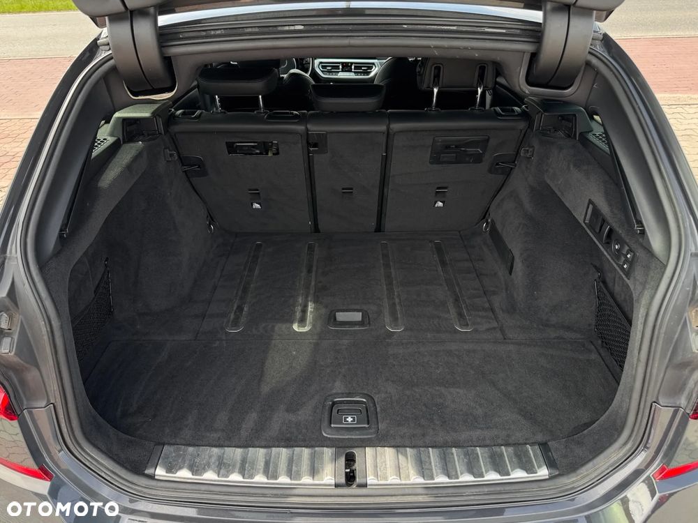 BMW Seria 3 330d xDrive M Sport - 14