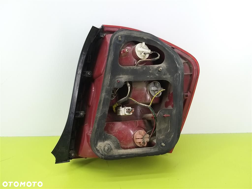 Lampa lewa tylna tył Kia Cerato HATCHBACK 2003-2006 WERSJA EUROPEJSKA - 2