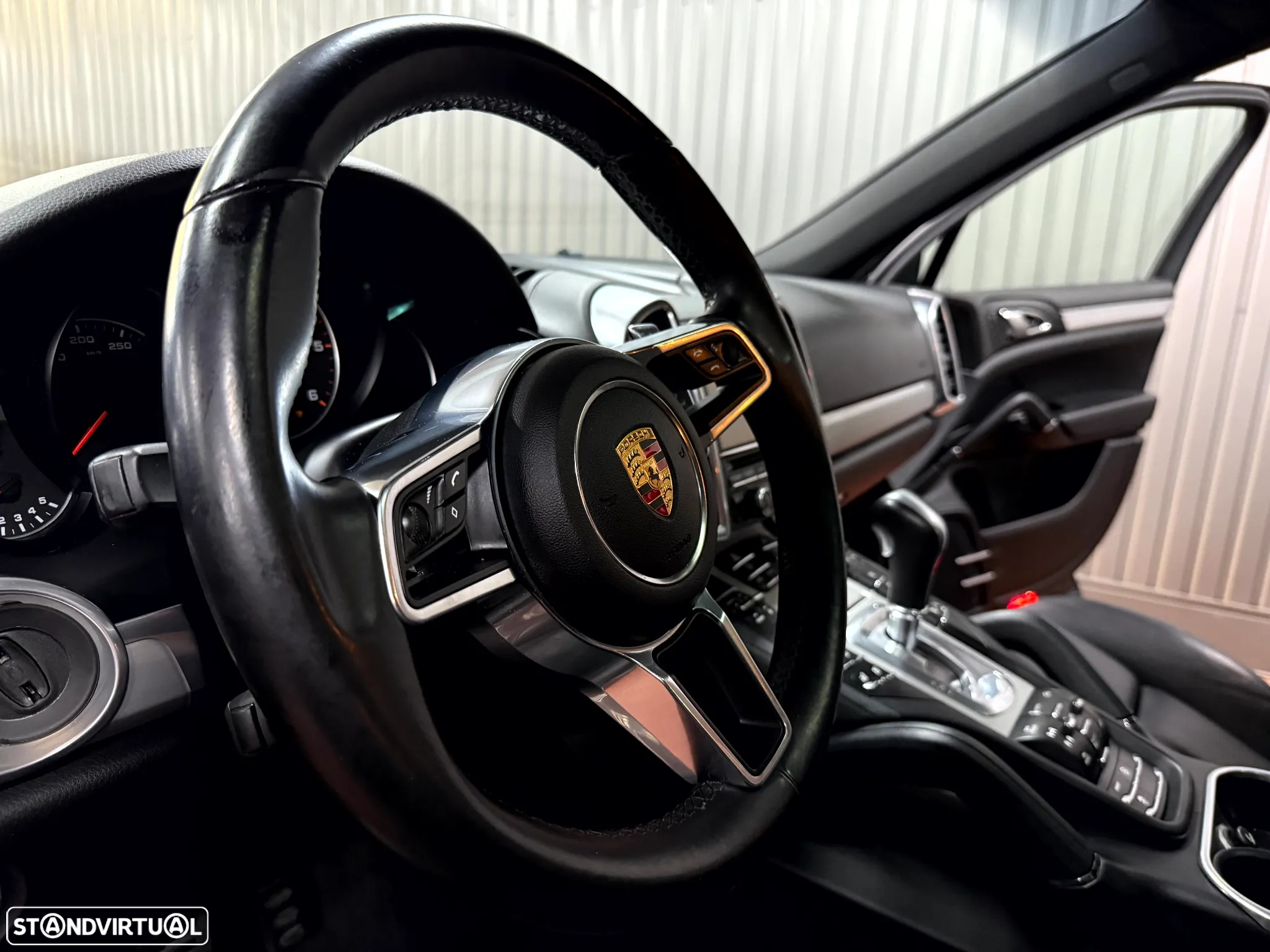Porsche Cayenne - 29
