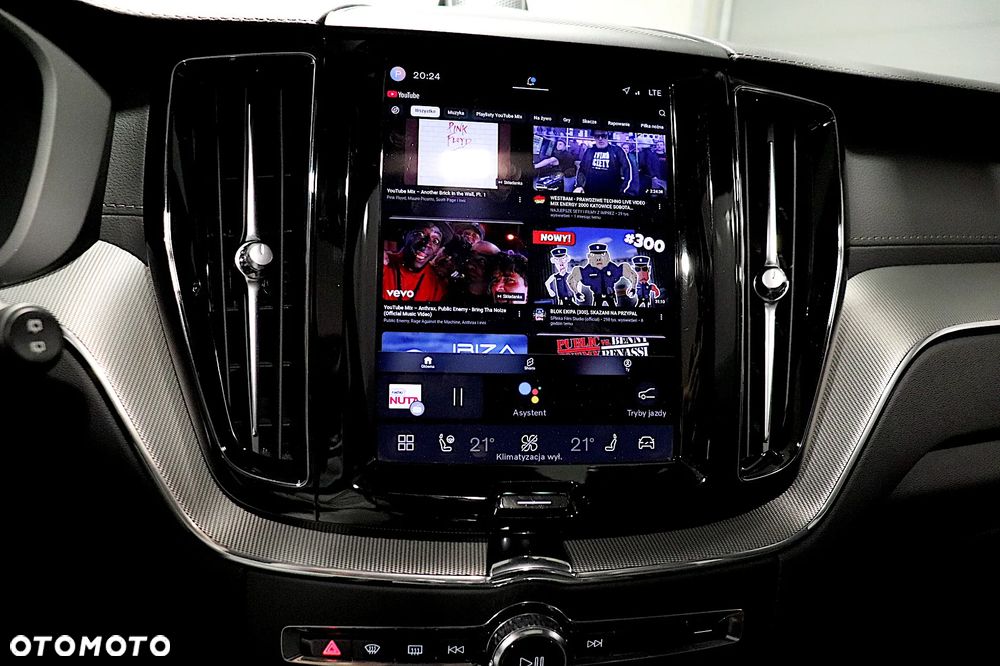 Volvo XC 60 B5 B AWD Ultra Black Edition - 28