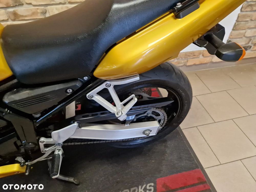 Yamaha FZS - 15
