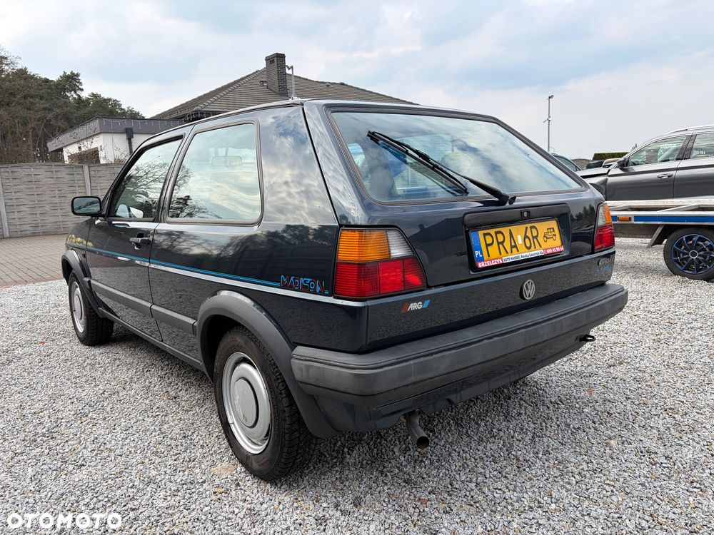 Volkswagen Golf 1.6 CL - 7