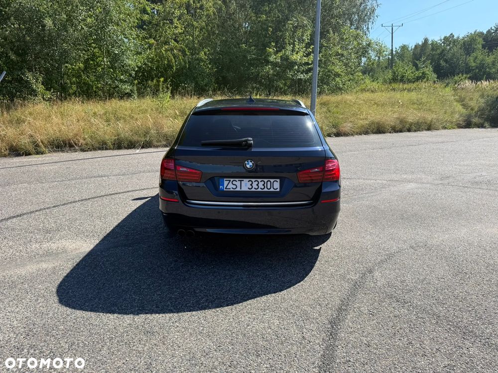 BMW Seria 5 525d Luxury Line - 12