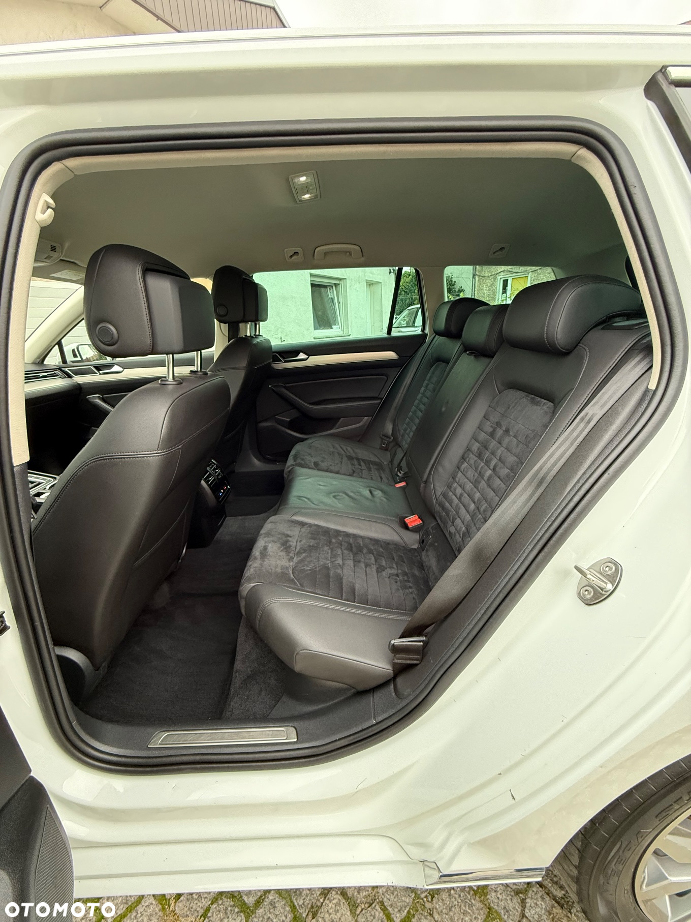 Volkswagen Passat 2.0 TDI BMT 4Mot Highline DSG - 15