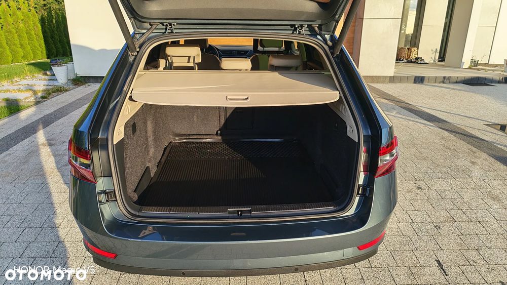 Skoda Superb 2.0 TDI DSG Premium Edition - 6