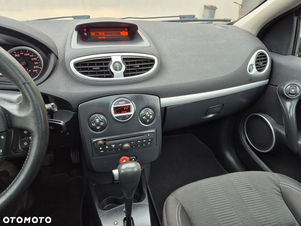 Renault Clio 1.6 16V Exception - 10