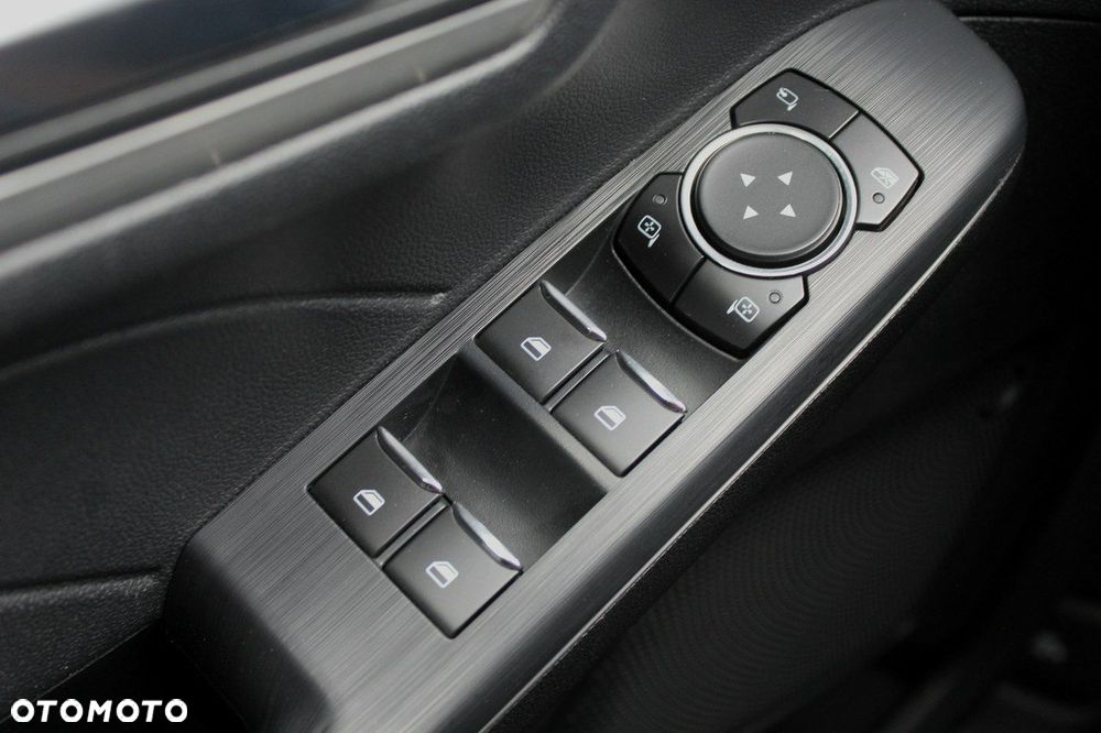 Ford Kuga - 24