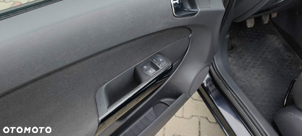 Opel Corsa 1.4 16V Silverline - 15