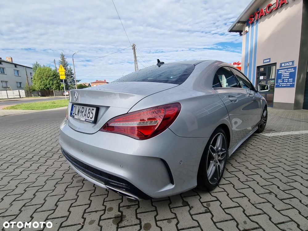 Mercedes-Benz CLA 200 AMG Line - 4