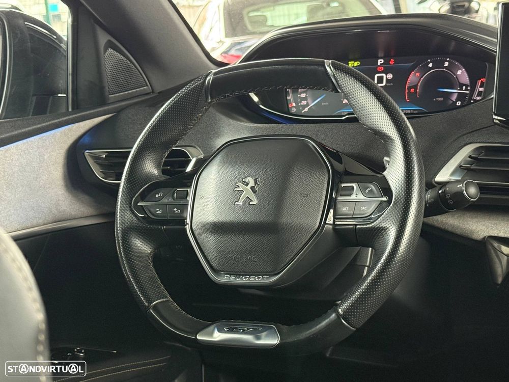 Peugeot 3008 1.5 BlueHDi GT Pack EAT8 - 36