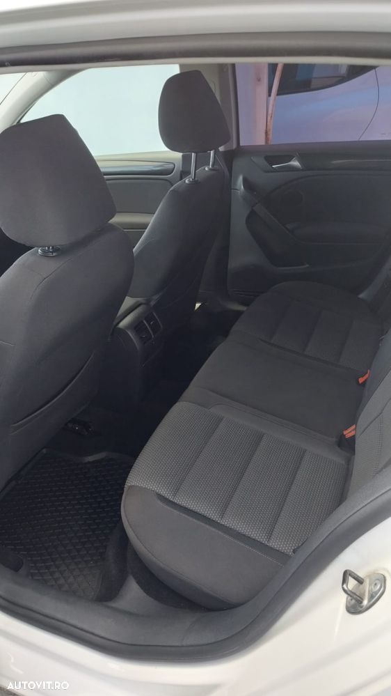 Volkswagen Golf 1.6 TDI DPF Trendline - 14