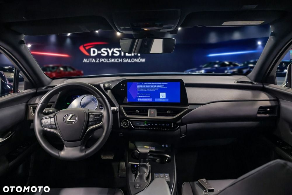 Lexus UX - 15