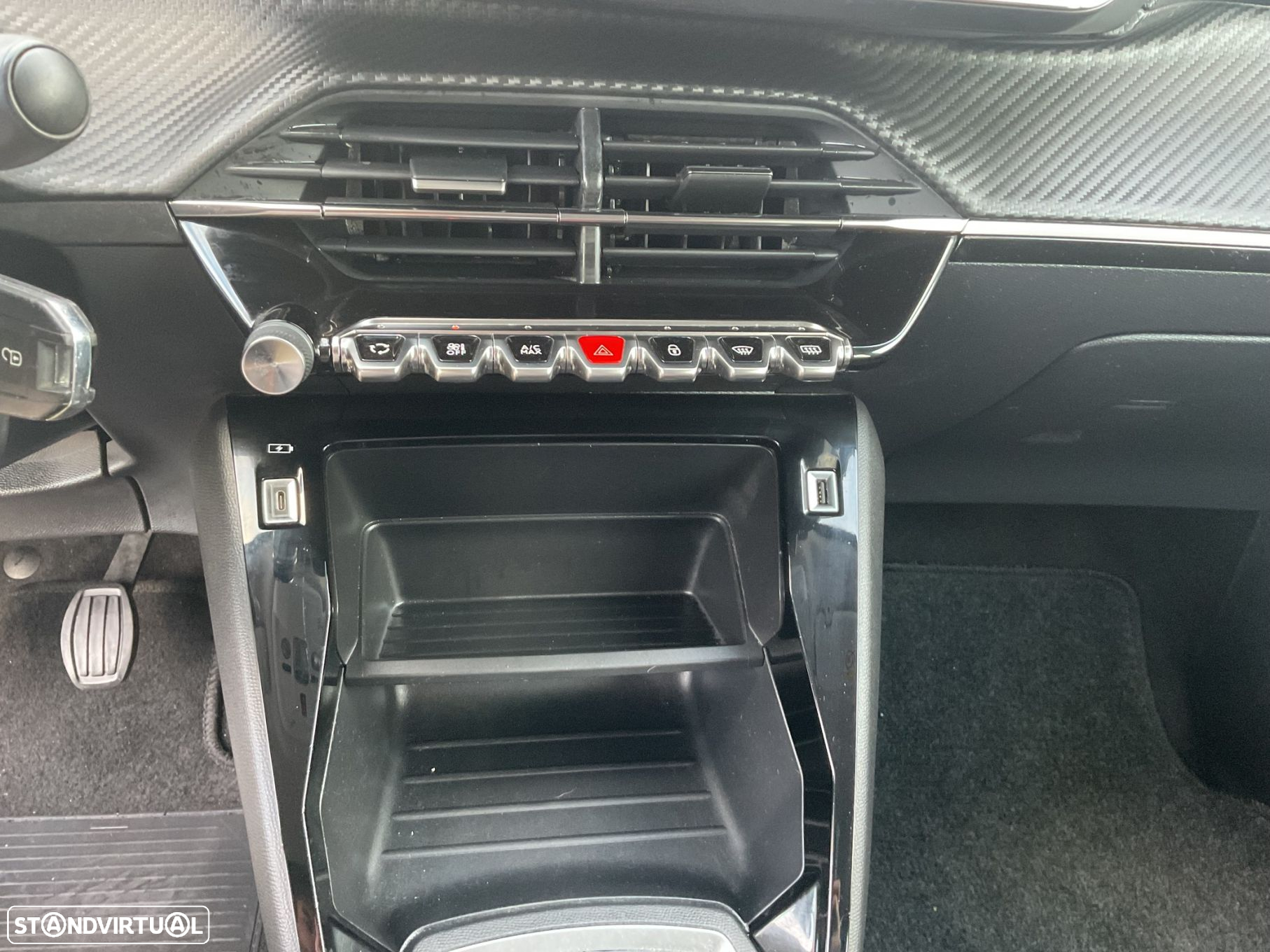 Peugeot 2008 1.2 PureTech Active Pack - 27