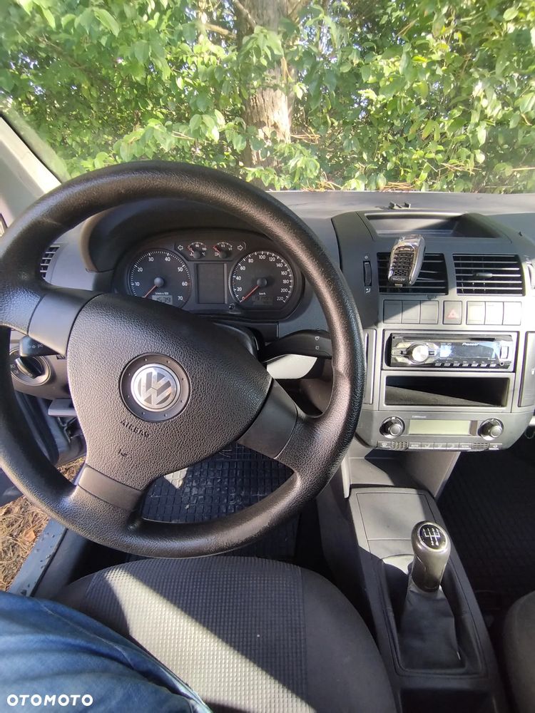 Volkswagen Polo - 5