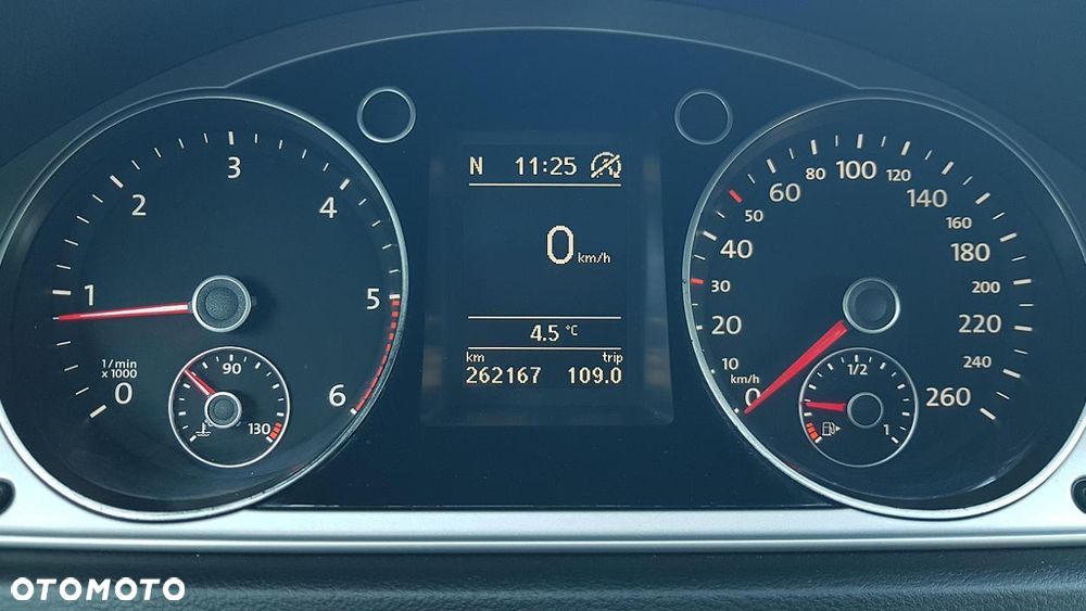 Volkswagen Passat - 27