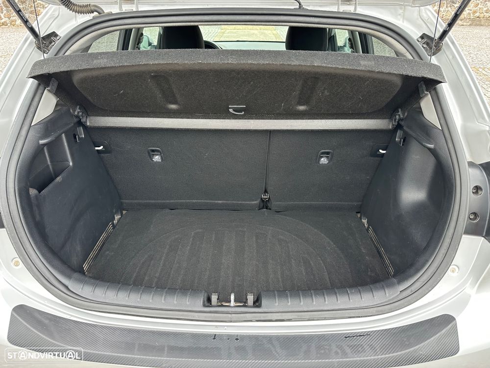 Kia Rio 1.2 CVVT Urban - 20