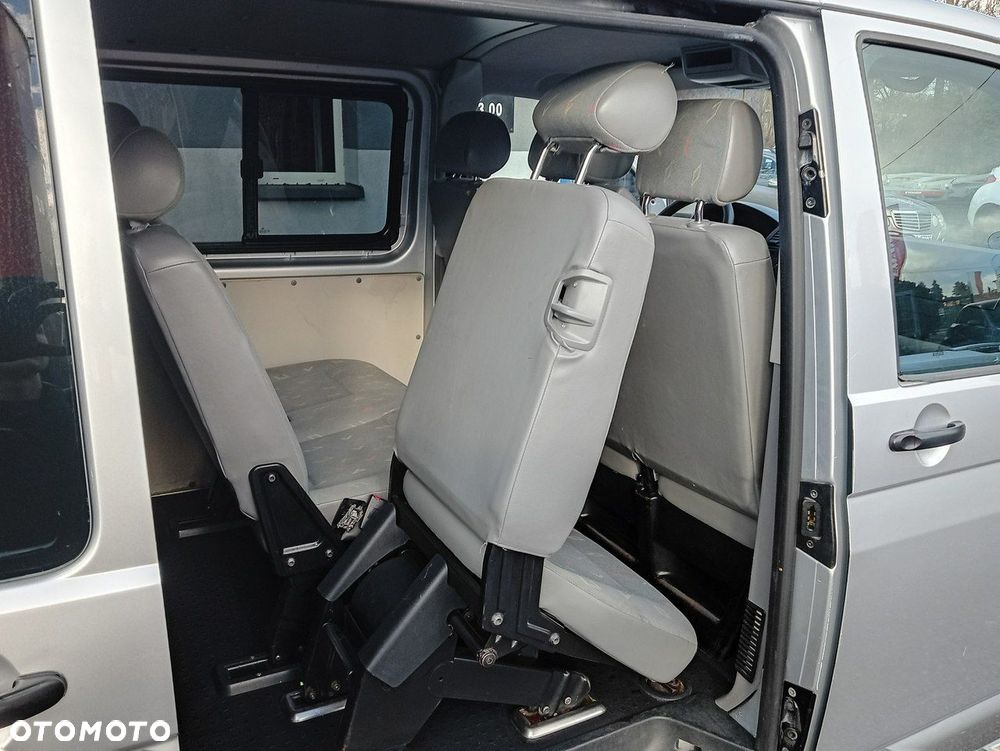 Volkswagen Transporter - 12