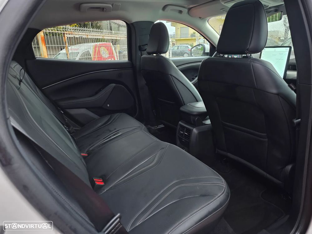 Ford Mustang Mach-E Standard - 36