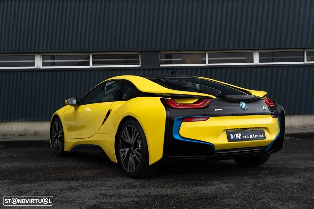 BMW i8 Standard - 8