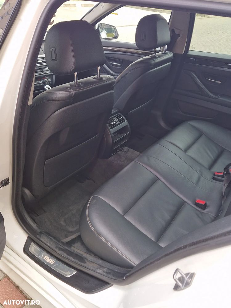 BMW Seria 5 520d Luxury Line - 11