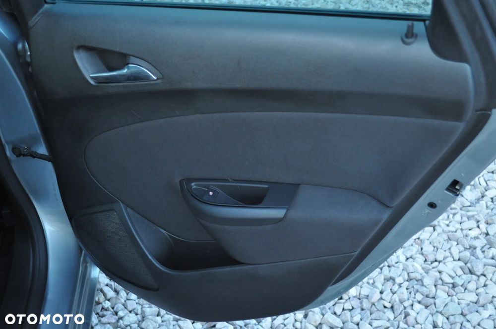 Opel Astra 1.4 Turbo Design Edition - 30
