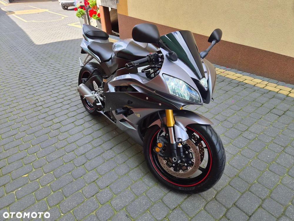 Yamaha YZF - 1