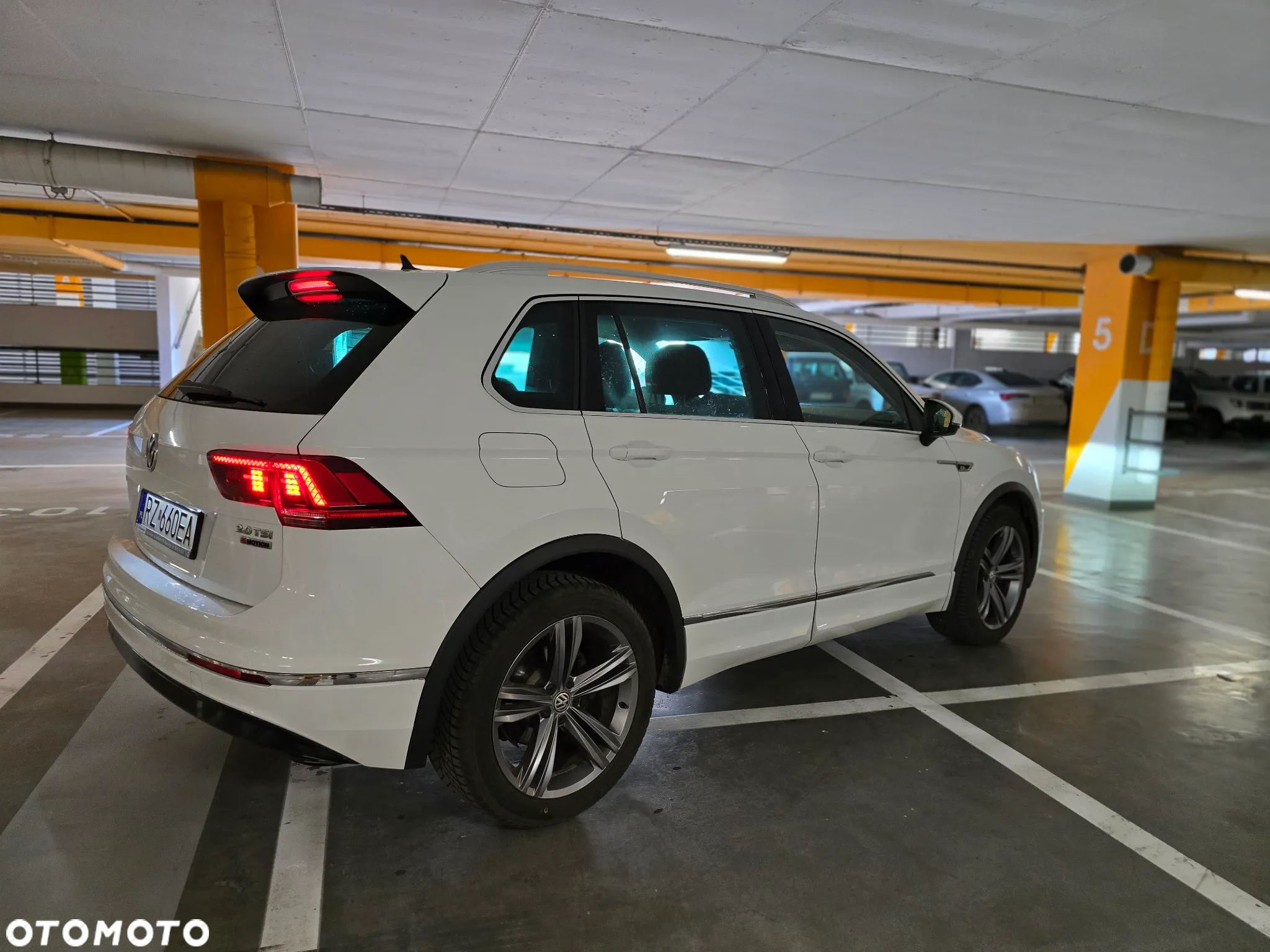 Volkswagen Tiguan - 13
