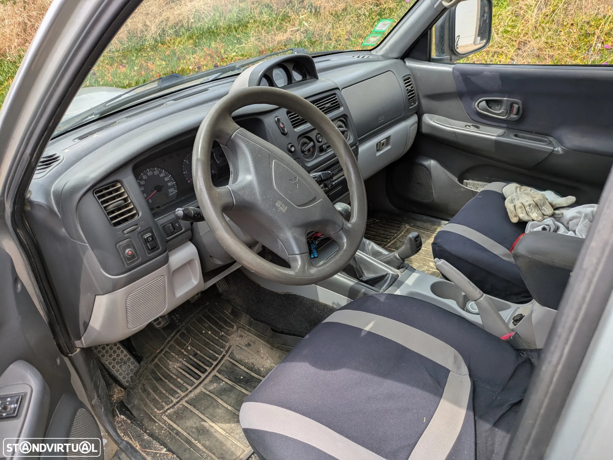 Mitsubishi Pajero Sport 2.5 TD GLS - 7