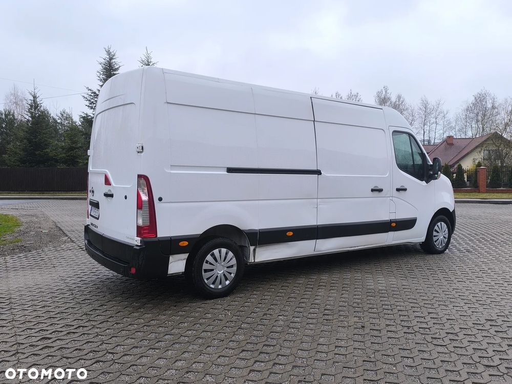 Nissan INTERSTAR - 12