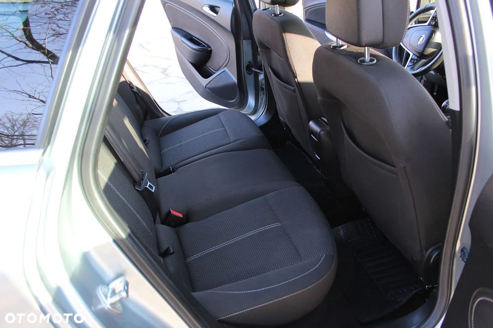 Opel Astra 1.7 CDTI DPF Sport - 11