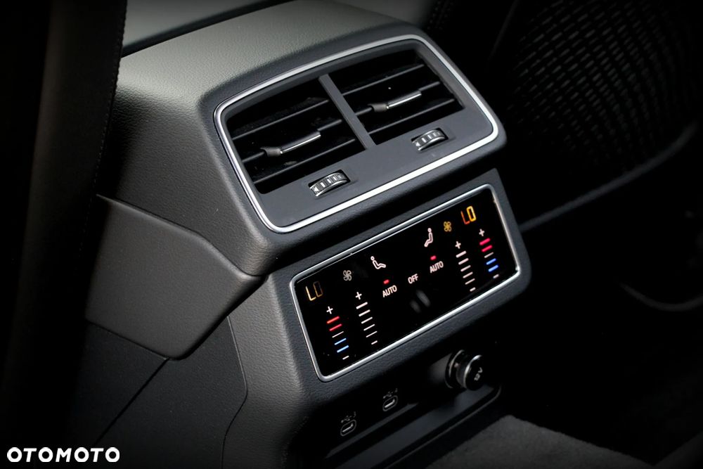 Audi A6 Avant 55 TFSI e quattro S tronic S line - 22