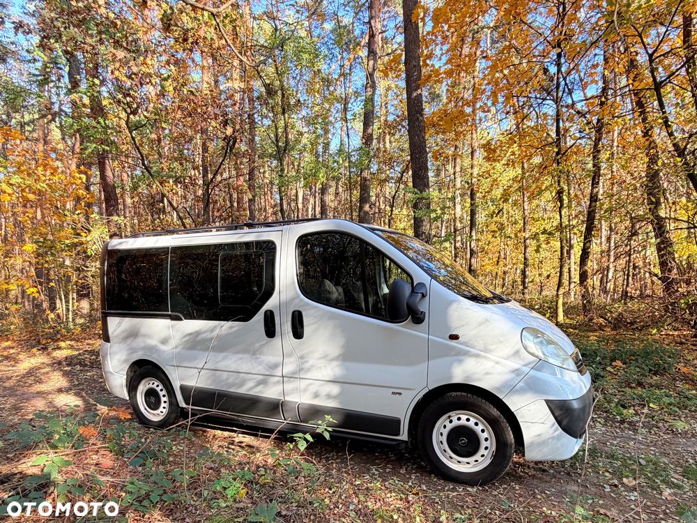 Opel Vivaro - 1