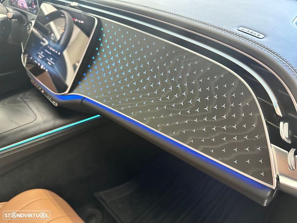 Mercedes-Benz E 300 e 4Matic - 19