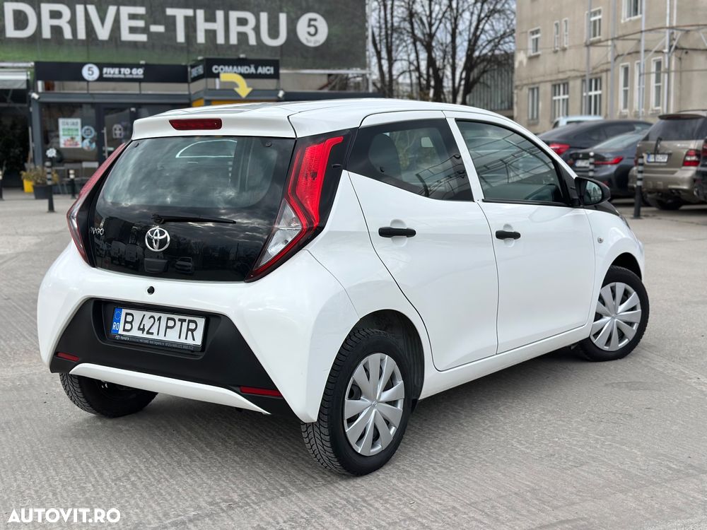 Toyota Aygo 1.0 VVY-I 5 usi X-play - 7