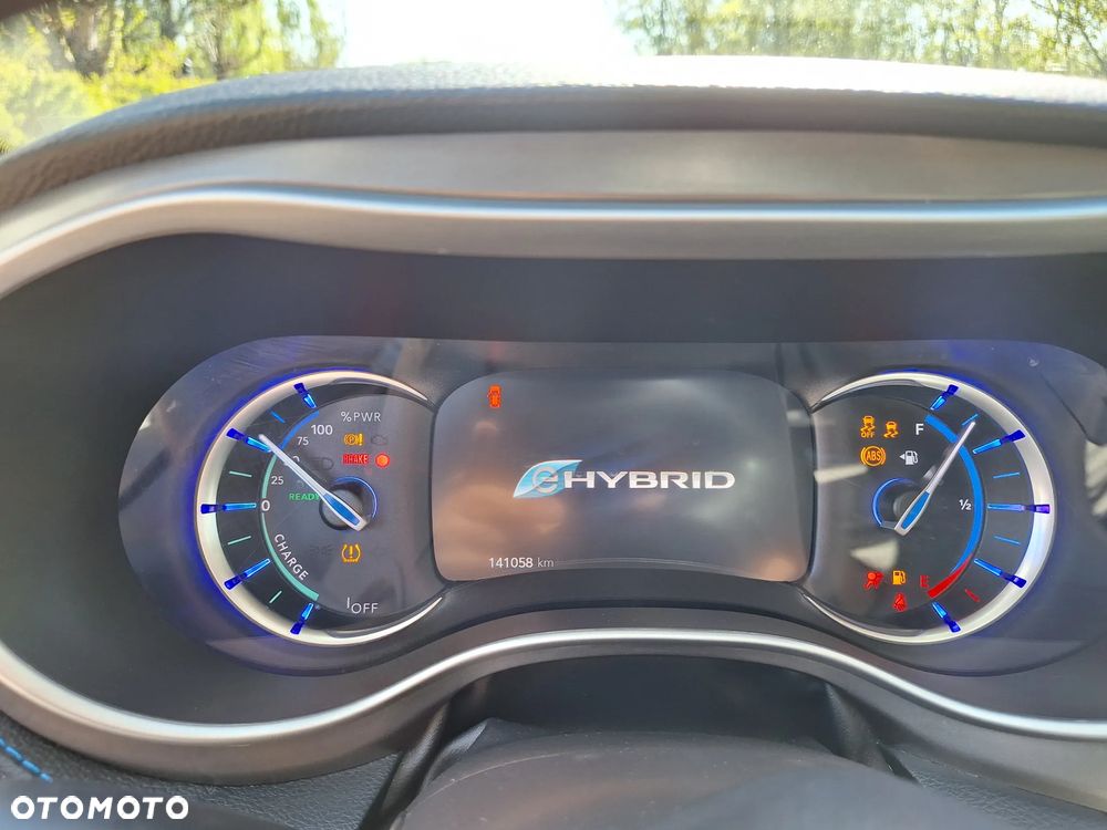 Chrysler Pacifica - 10