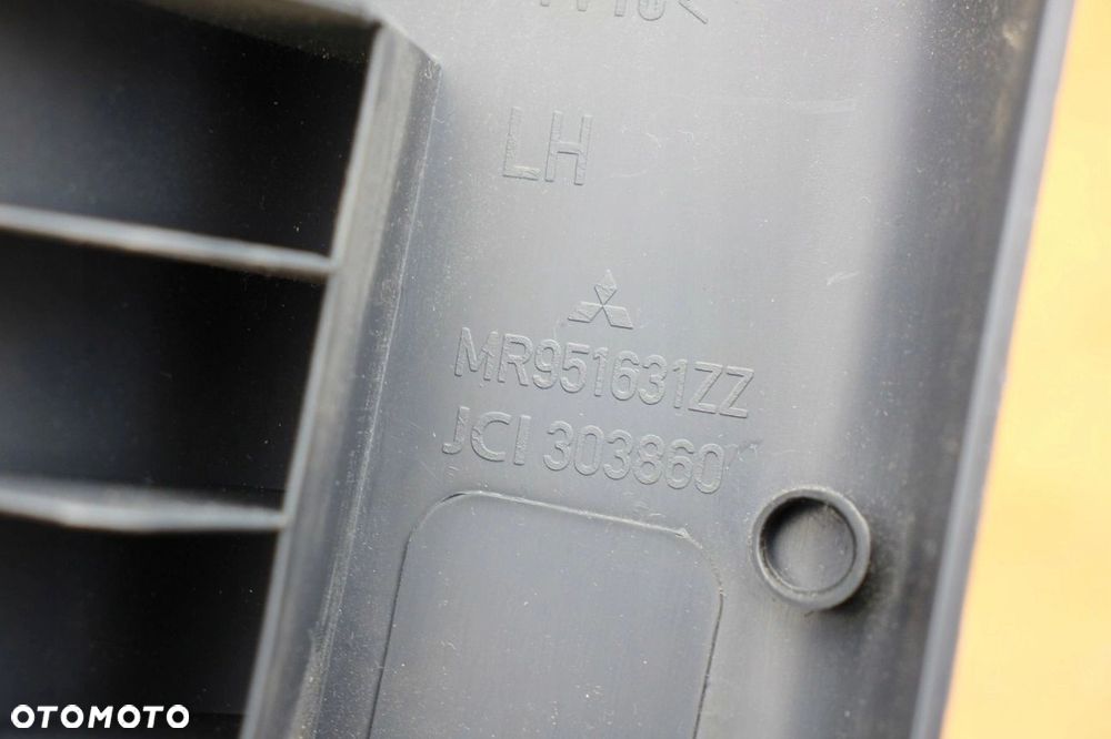 Osłona słupka C MITSUBISHI COLT Z30 VI 5D prawa lewa komplet - 5