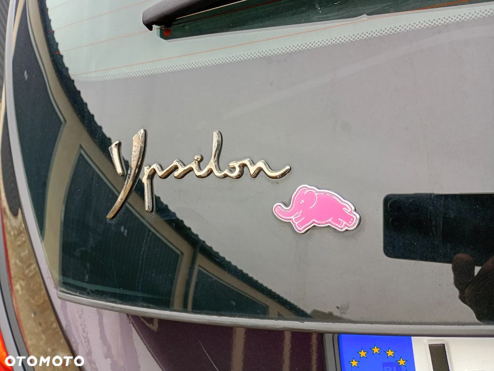 Lancia Ypsilon - 4