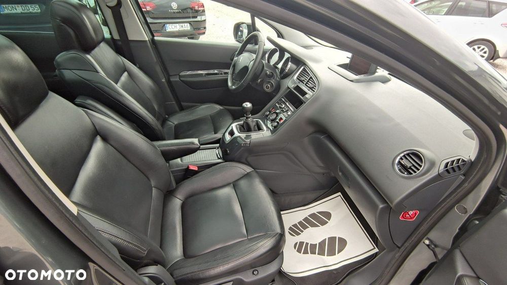 Peugeot 5008 - 19