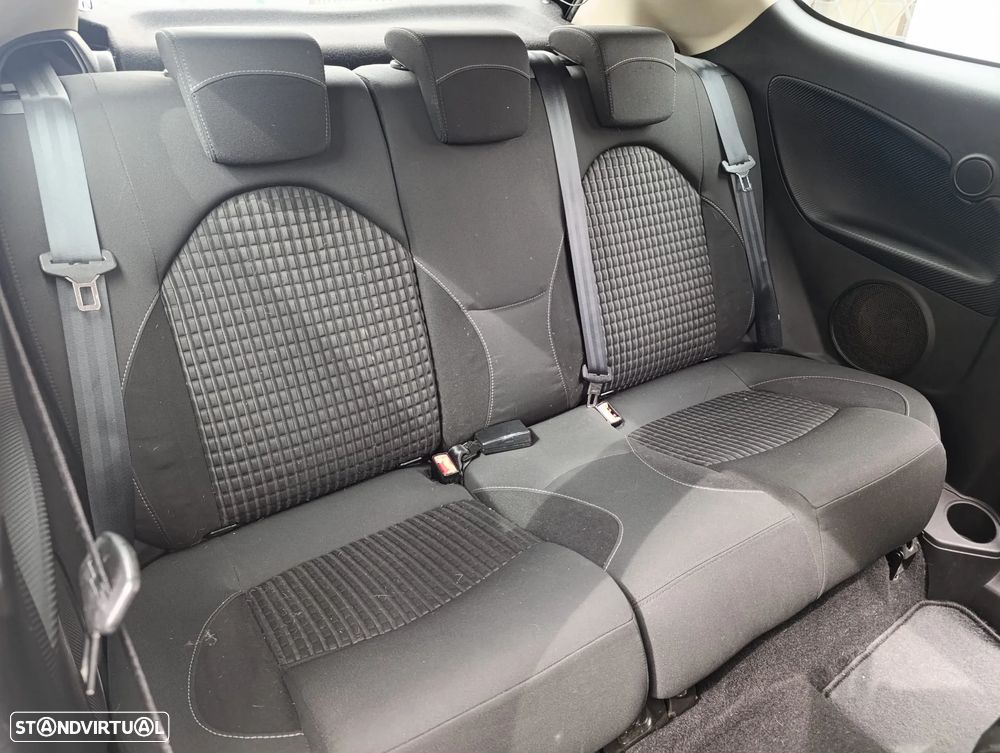 Alfa Romeo MiTo 1.6 JTD Distinctive - 11