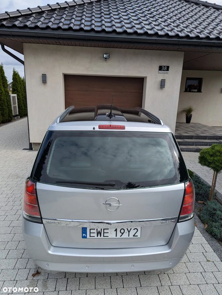 Opel Zafira - 15