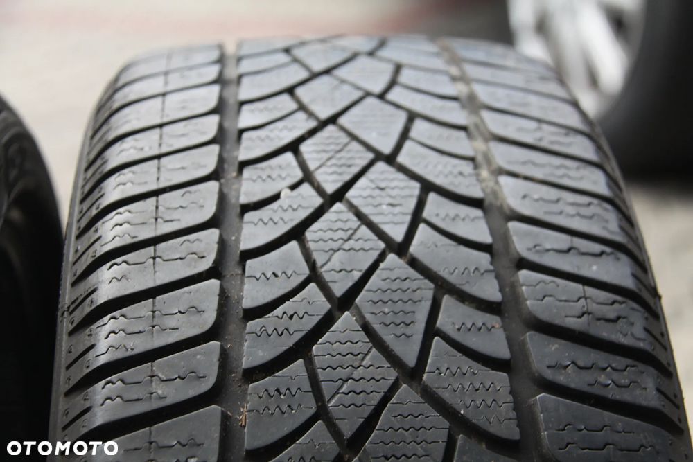 Opony Dunlop SP WINTER SPORT 3D 215/40 R17 - 3