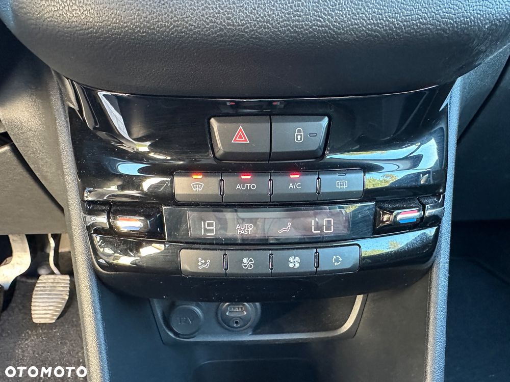 Peugeot 208 1.4 VTi Active - 13