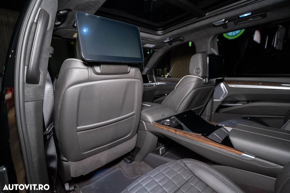 Cadillac Escalade - 8