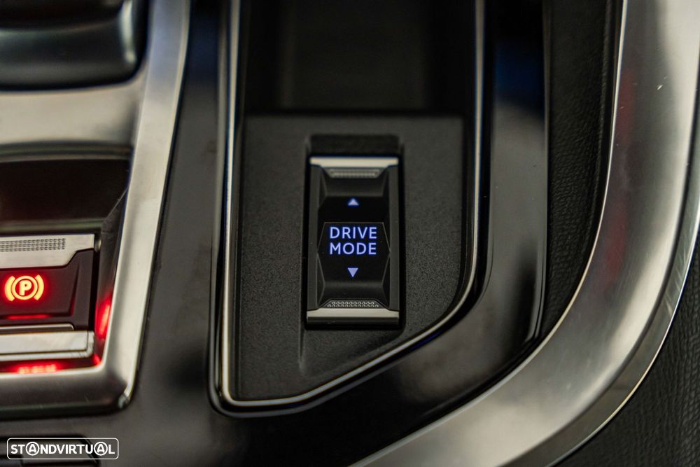 Peugeot 3008 1.6 Hybrid4 GT e-EAT8 - 29