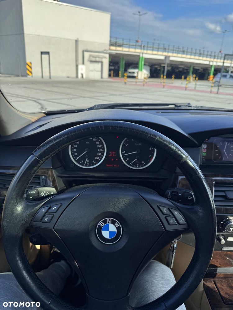 BMW Seria 5 525i - 13