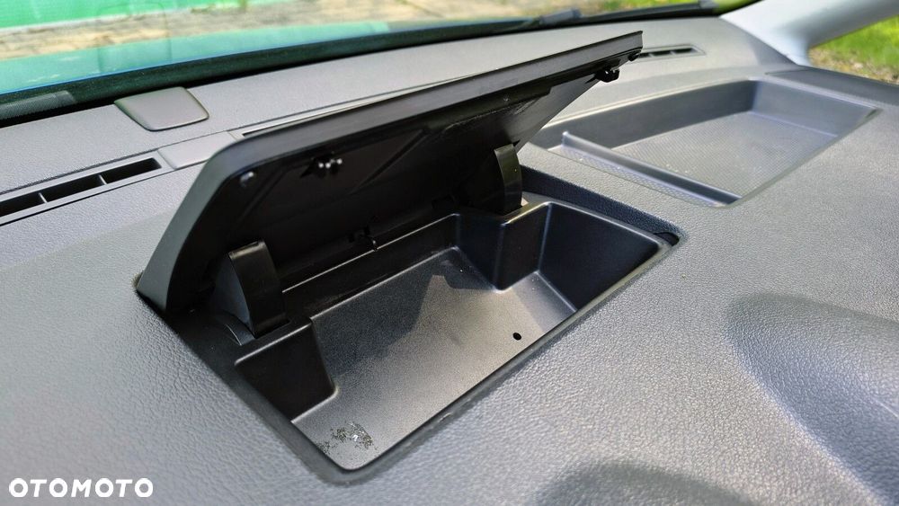 Volkswagen Caddy - 27