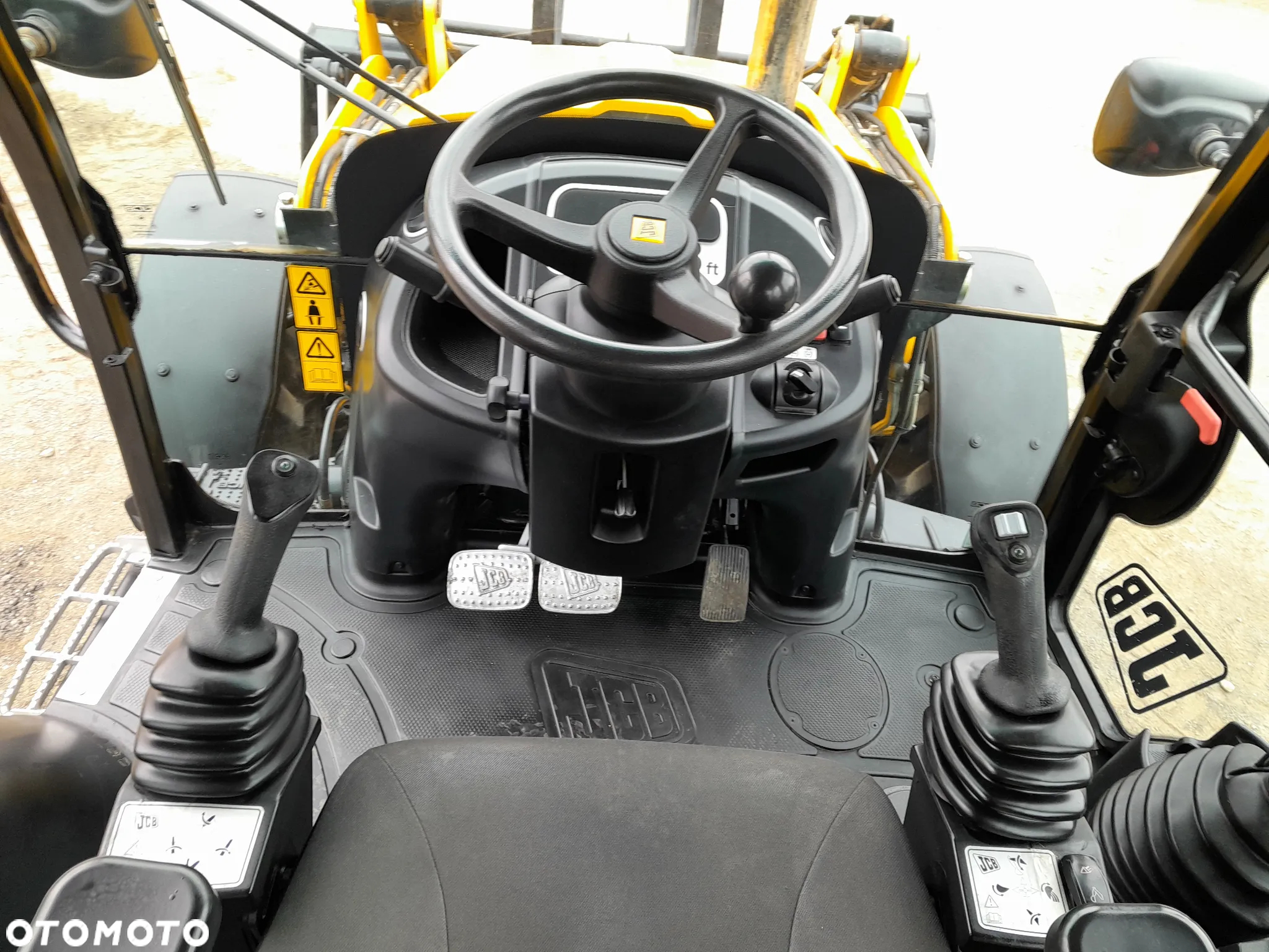 JCB 3CX  AEC - 19